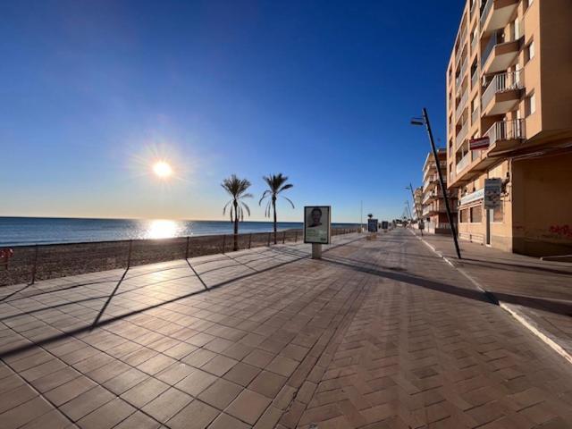 Modern And Stylish Apartament Sea ​​Views Guardamar del Segura Eksteriør billede